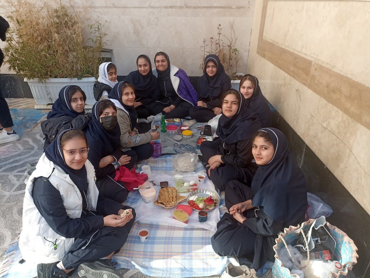 دبیرستان دوره اول دخترانه ستایش نو