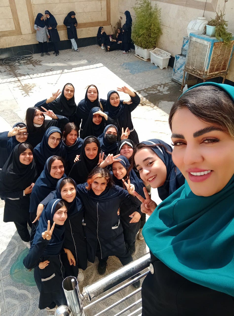 دبیرستان دوره اول دخترانه ستایش نو